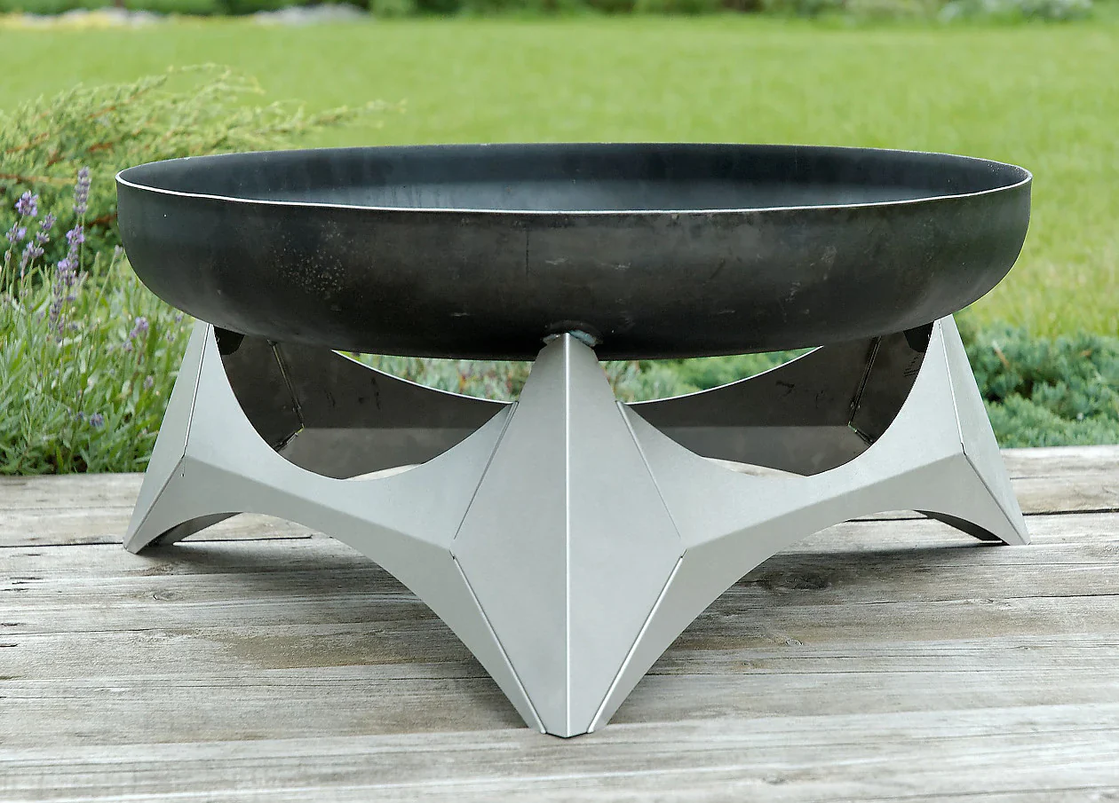 Alfred Riess Yanardag Steel Fire Pit - Medium - Image 3