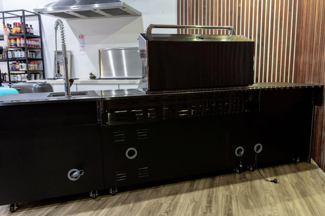 Aspire Stainless Steel 6 Burner BBQ on cabinet - Image 10