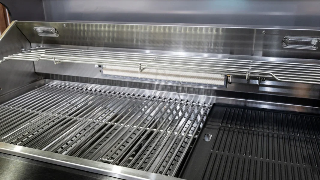 Aspire Stainless Steel 6 Burner BBQ on cabinet - Image 9