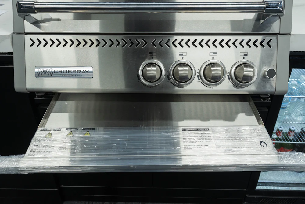 Crossray XPlor 4 Burner Gas Inbuilt BBQ - Image 10