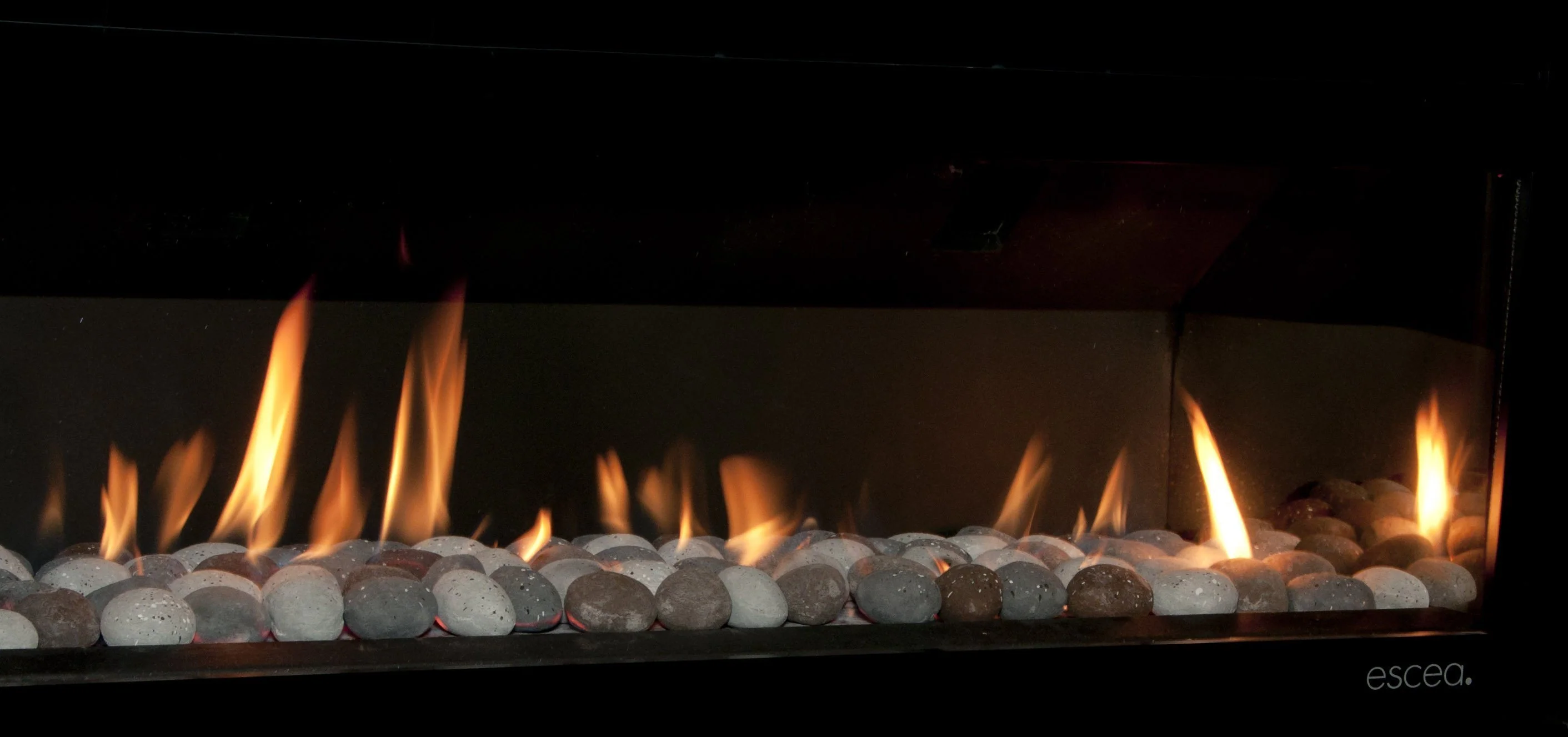 Escea DL850 Gas Fireplace - Image 11