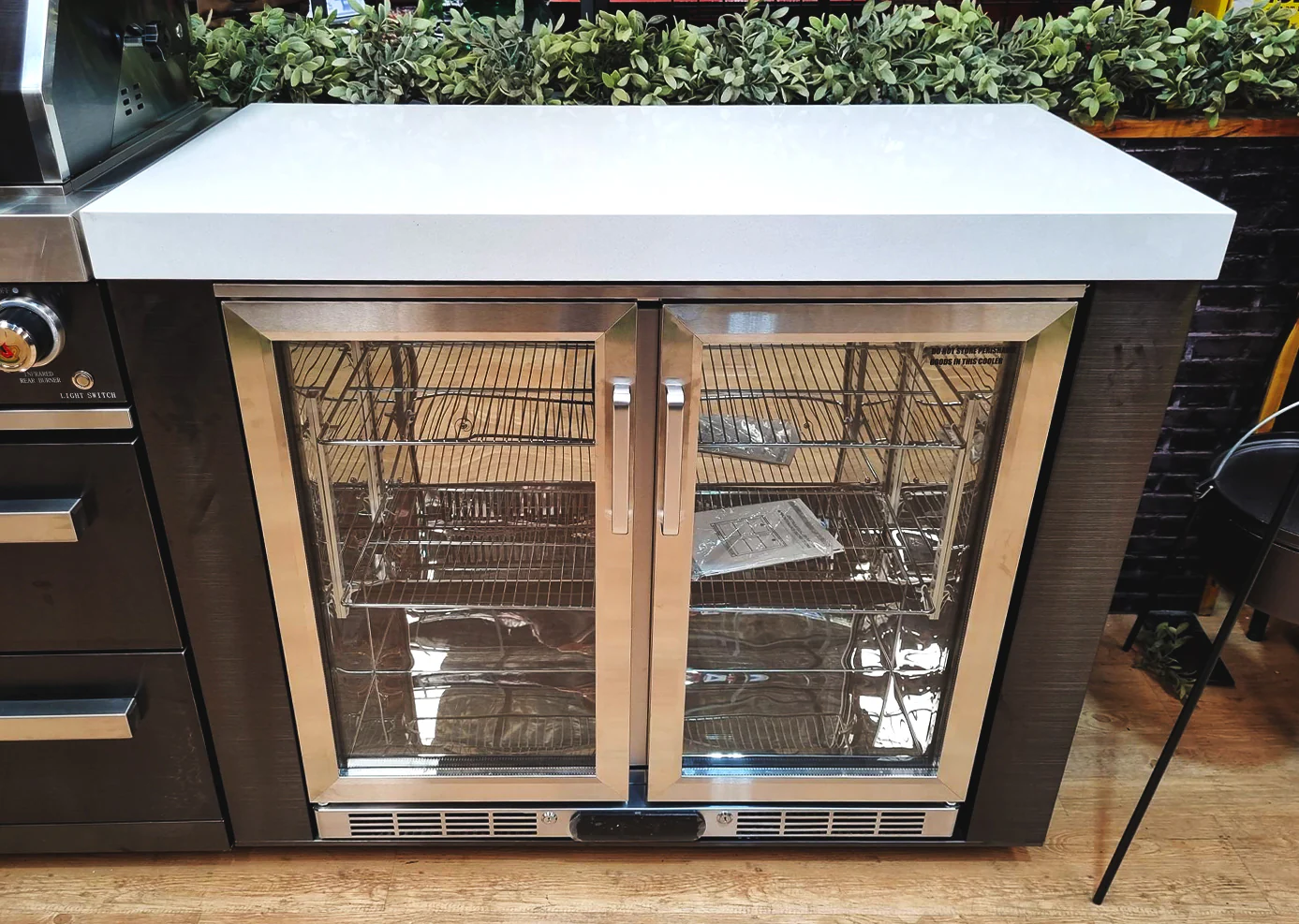 Everdure Neo Black Outdoor Kitchen With BBQ and Fridge (Option 1) - Image 10