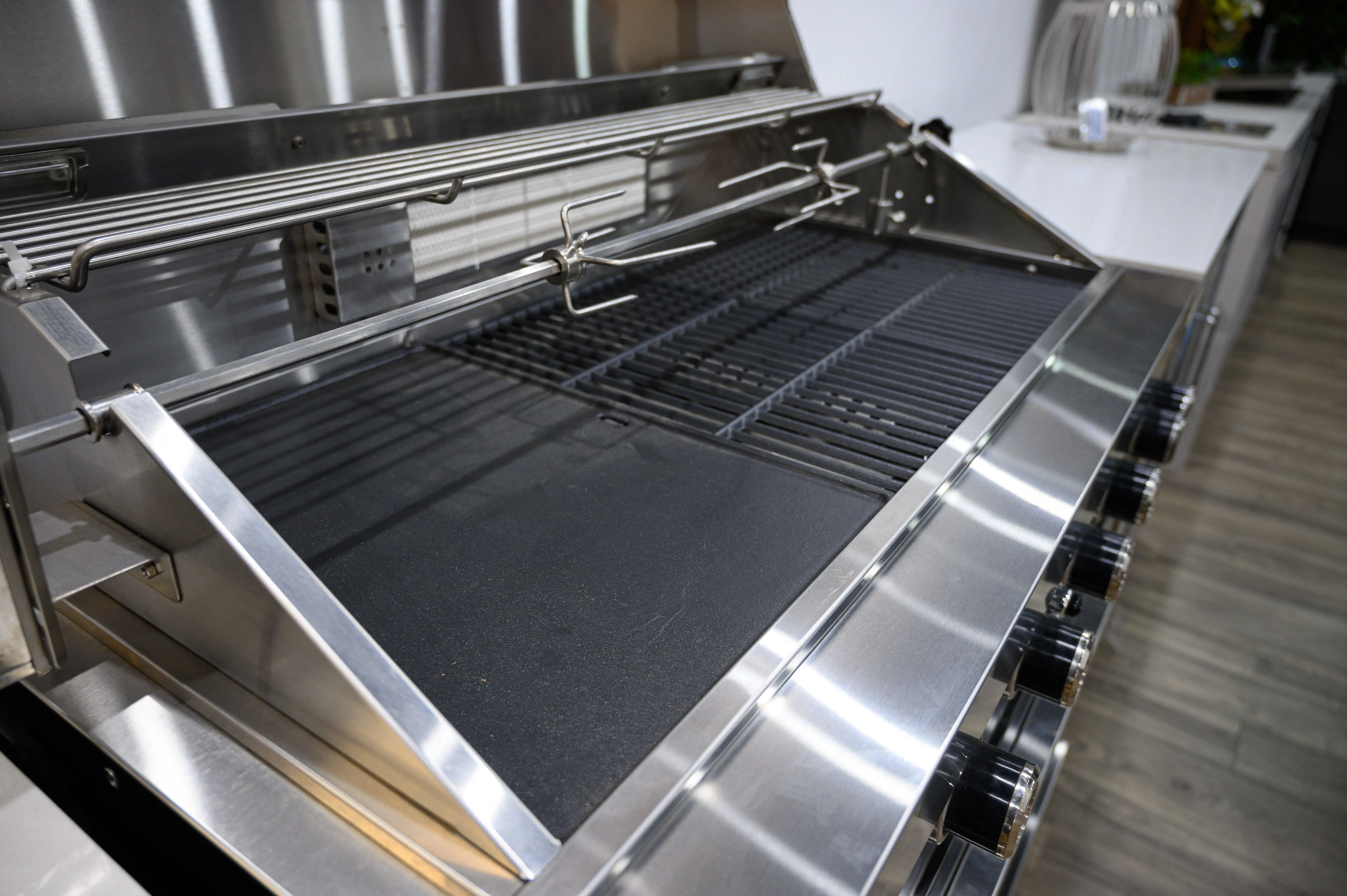 Everdure Neo Black Outdoor Kitchen With BBQ and Fridge (Option 1) - Image 9