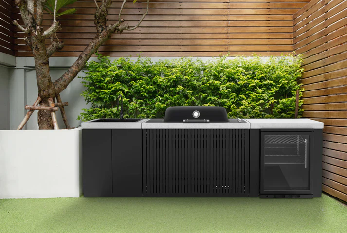 Everdure Seabreeze 3 Burner BBQ Black Modular Outdoor Kitchen with Sink & Beverage Cooler - Image 9