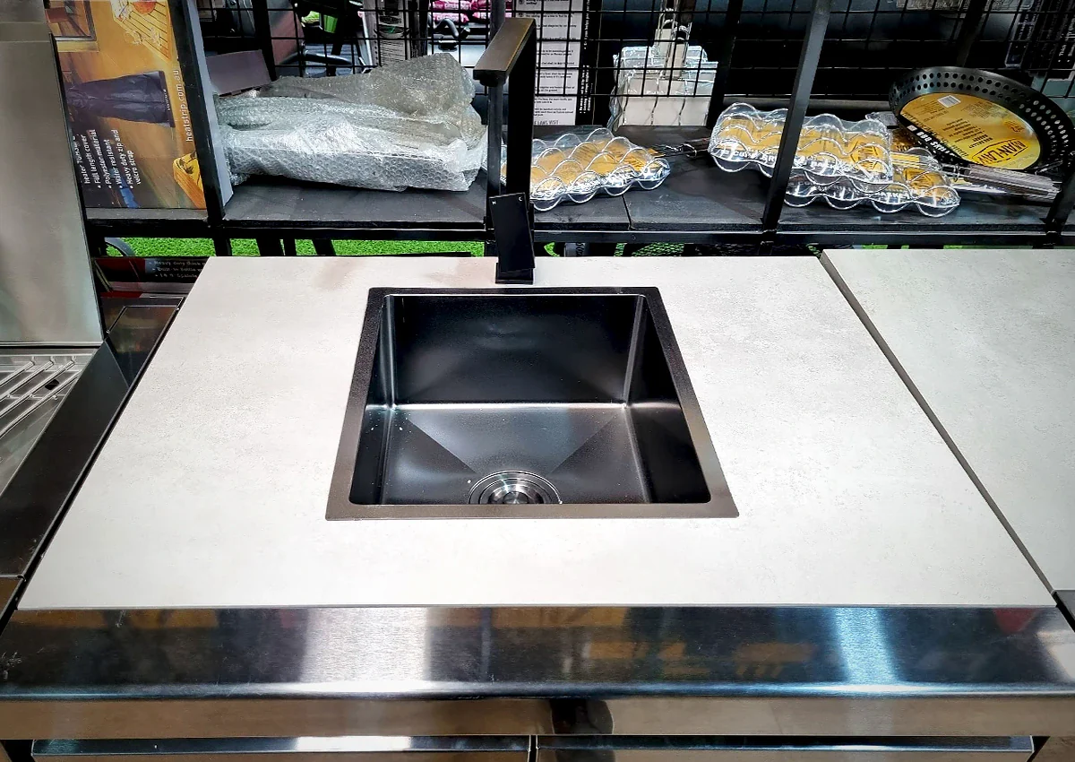 Gasmate Nova MK2 Graphite 6 Burner BBQ Outdoor Kitchen - Image 28