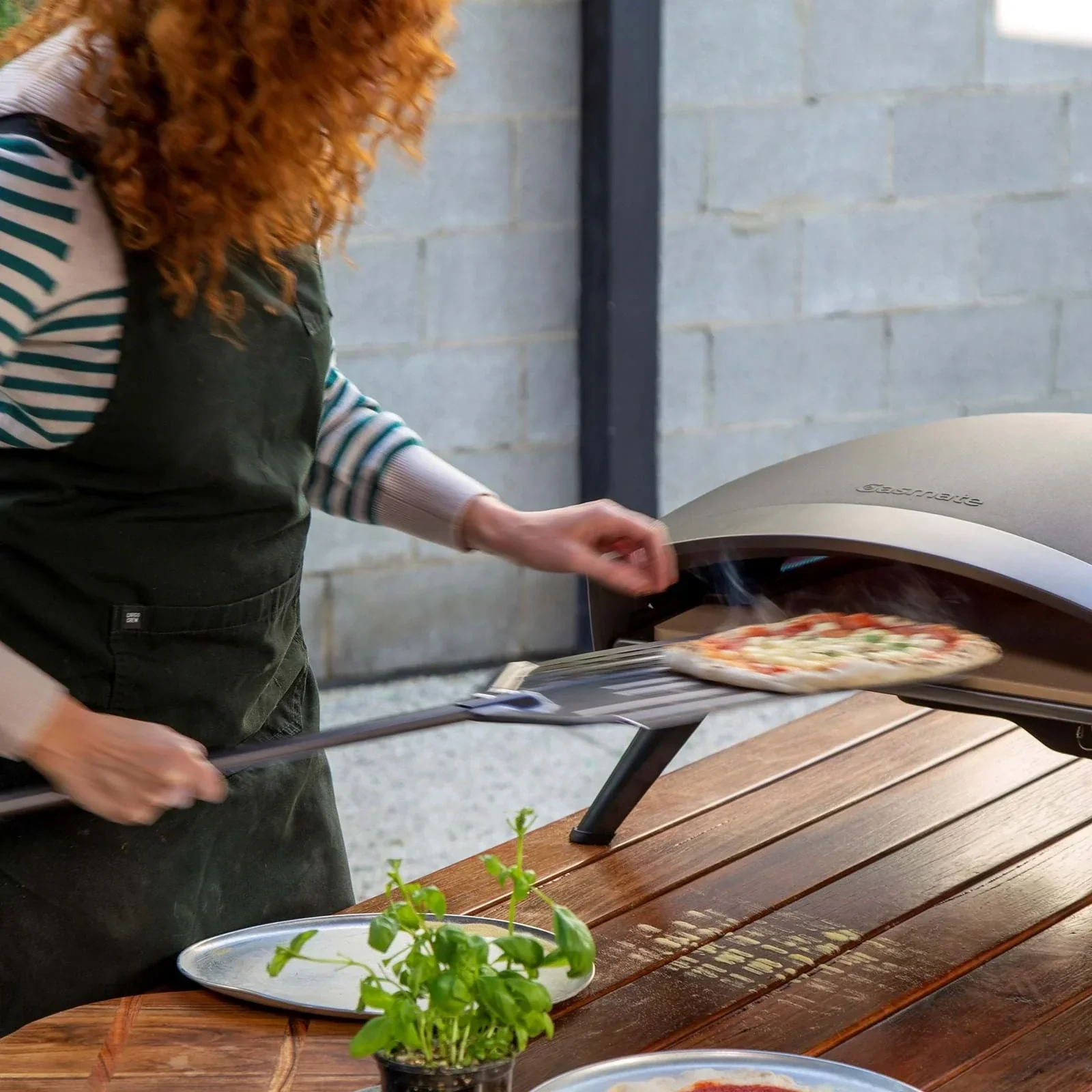 Gasmate Portofino 16 Inch Gas Pizza Oven - Image 10