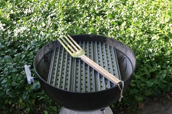 GrillGrates for the 22.5 Inch Kettle Grill - Image 4