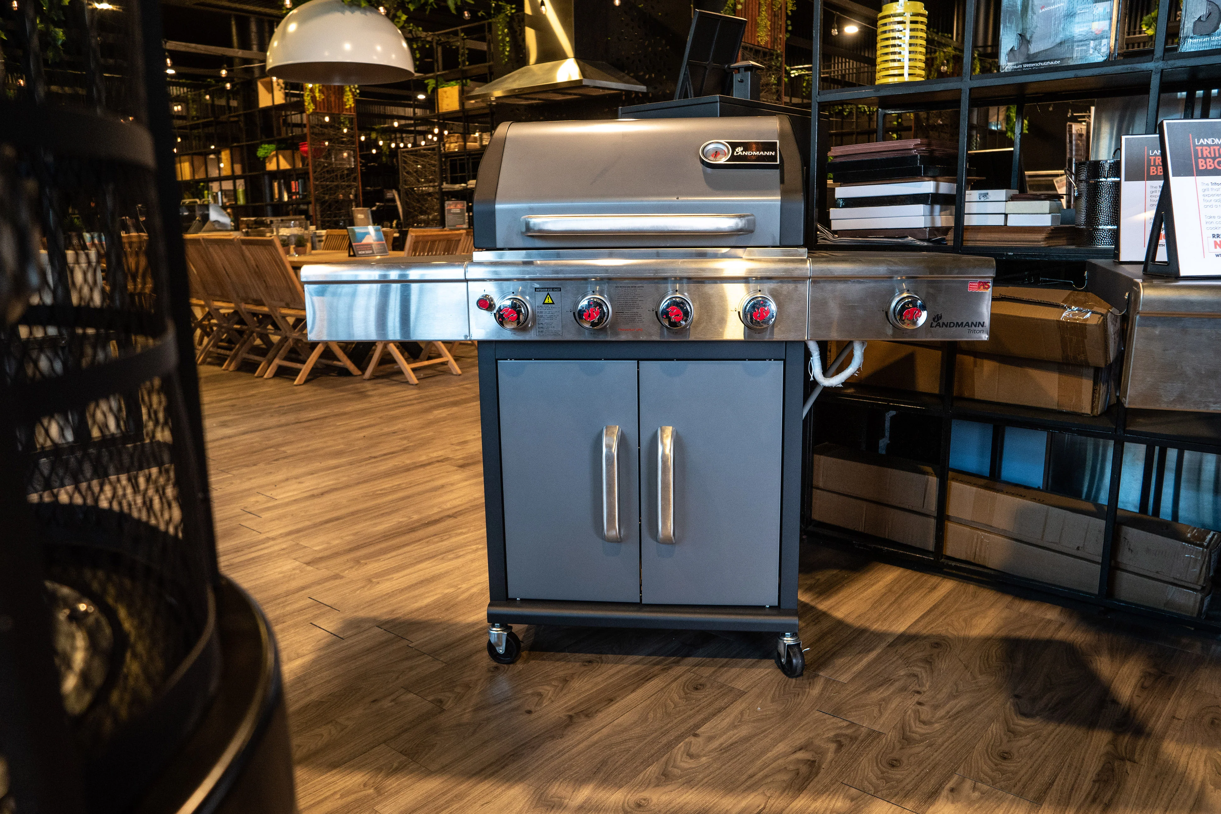 Landmann Triton 4.1 - 4 Burner Graphite - Image 4