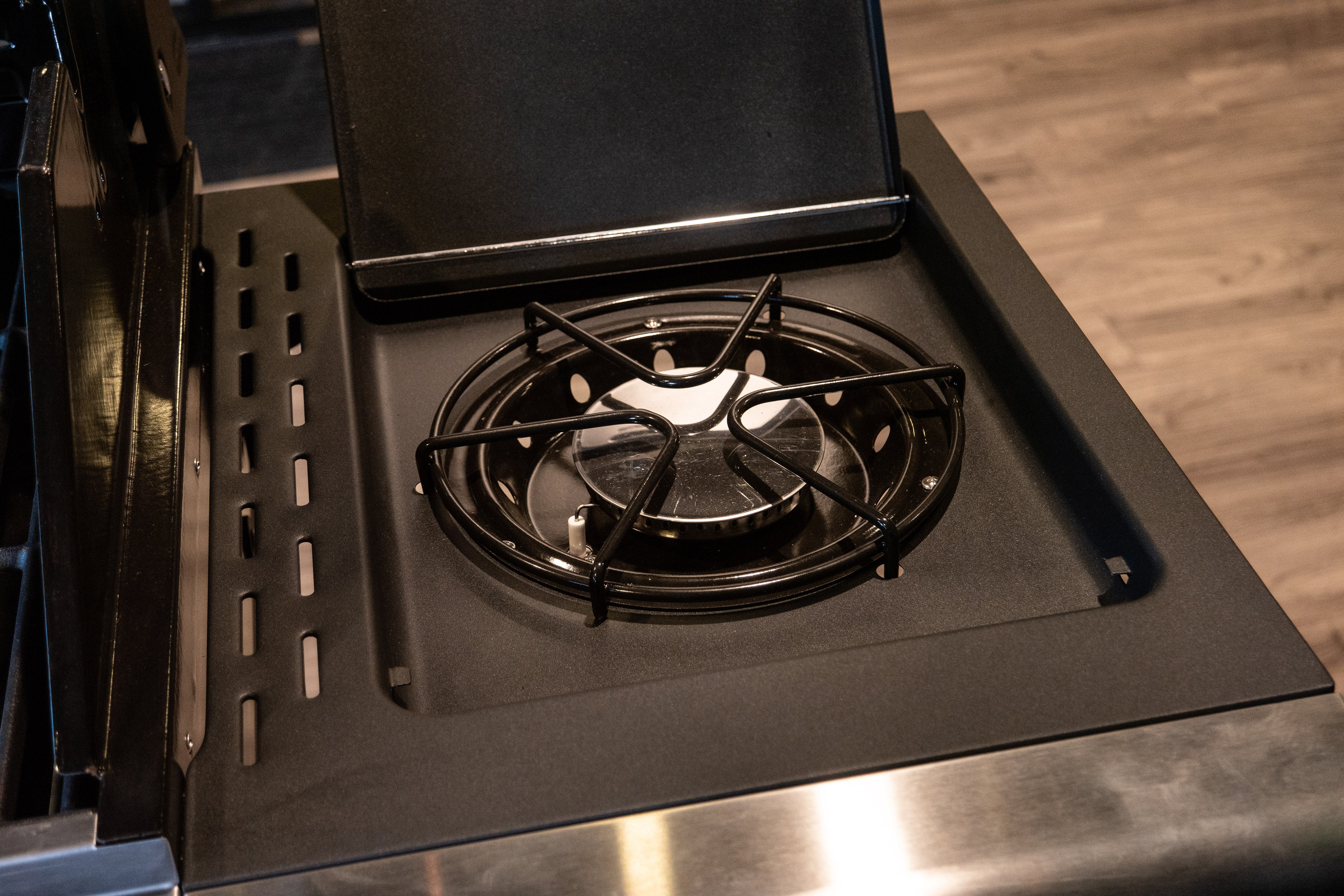 Landmann Triton 4.1 - 4 Burner Graphite - Image 8
