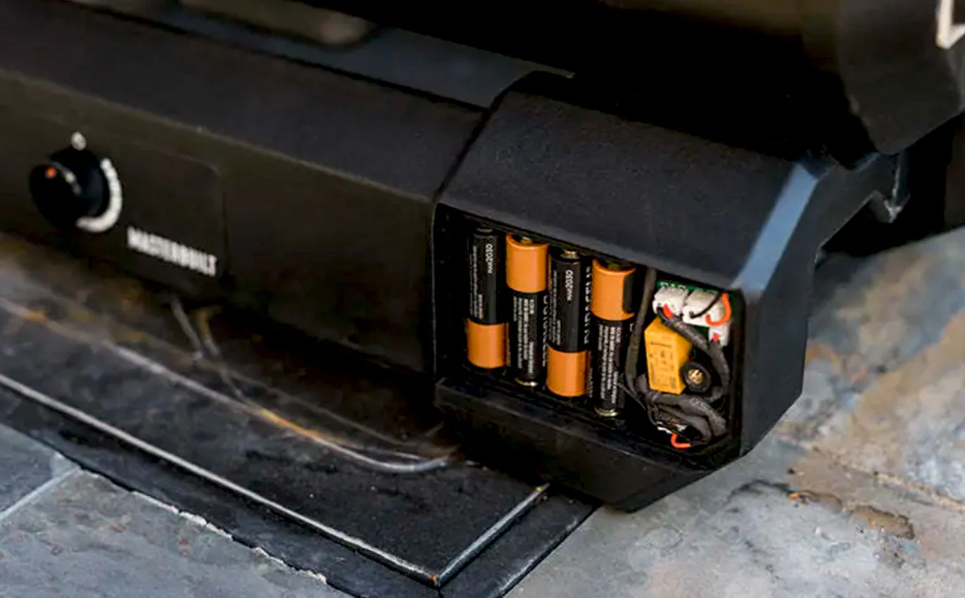 Masterbuilt Portable Charcoal BBQ With Cart - Image 10