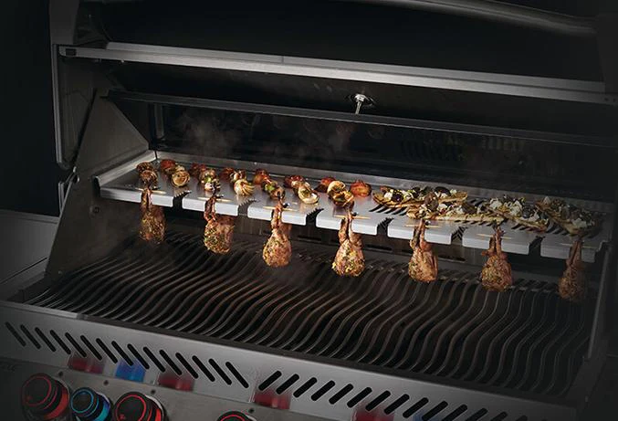 Napoleon Multifunctional warming rack for Rogue 625 - Image 2
