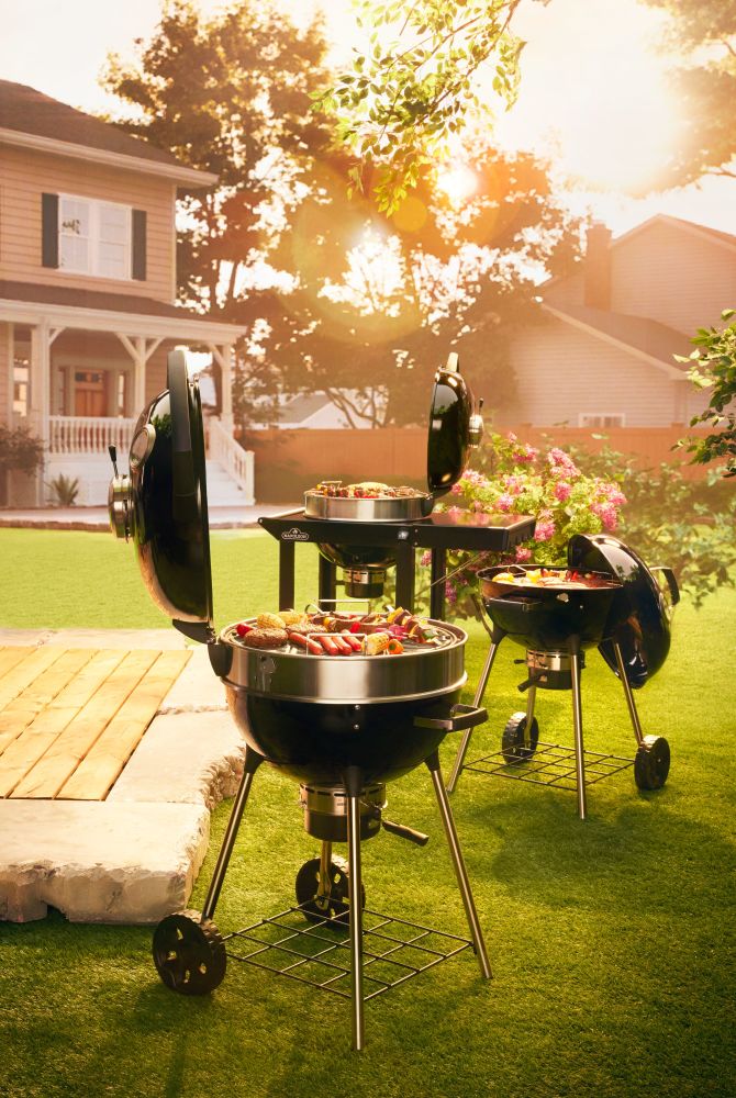Napoleon Professional 22 Charcoal Kettle BBQ - Image 5