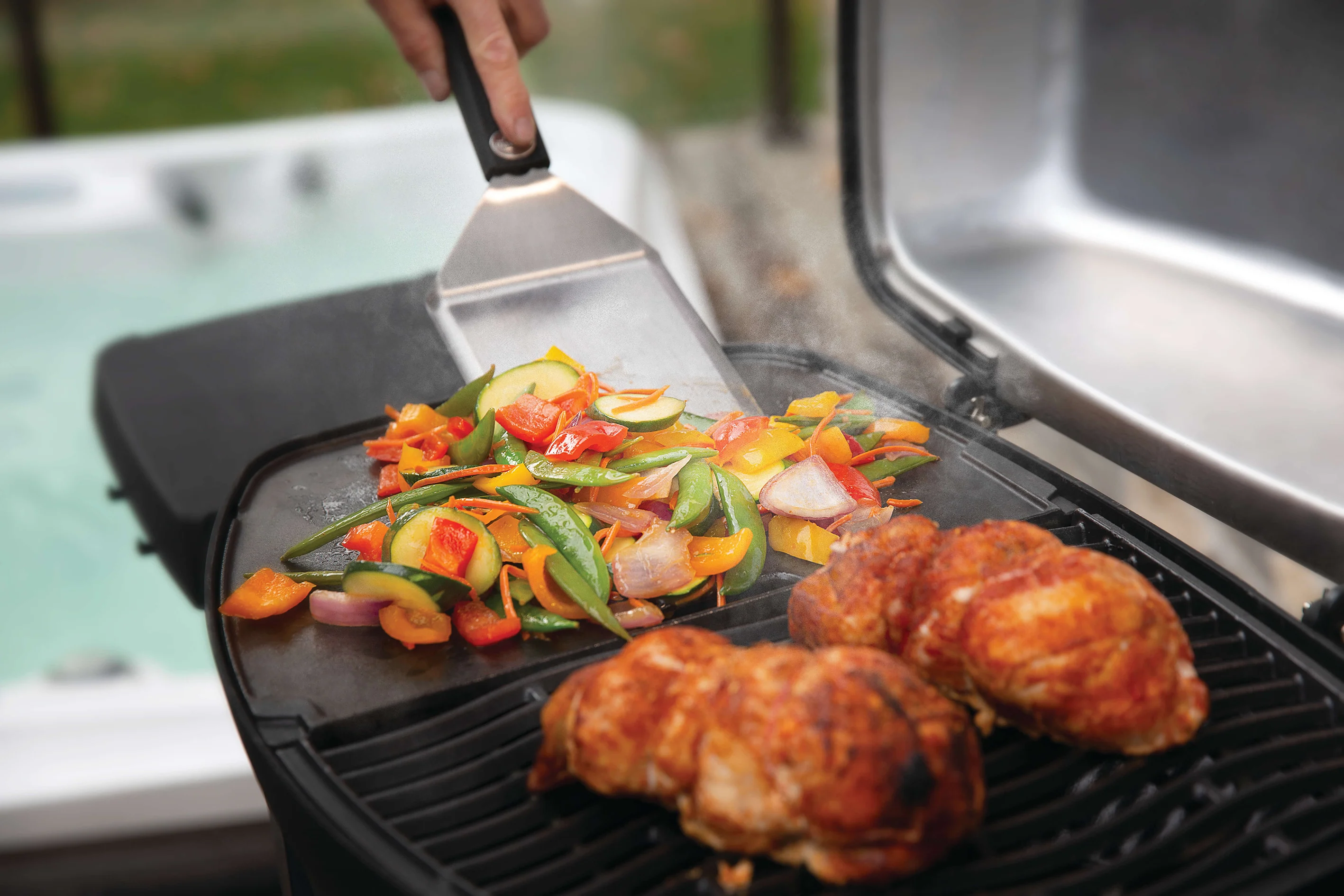 Napoleon Travel Q PRO 285E Electric BBQ - Image 11