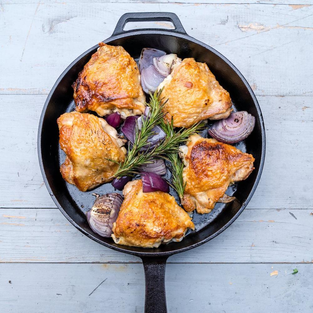 Ooni | Cast Iron Skillet Pan w/ Handle - Image 3
