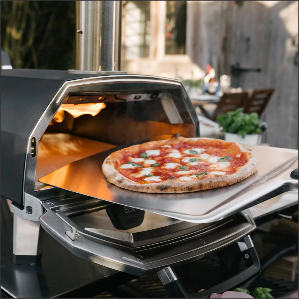 Ooni Karu 16 Inch Portable Wood and Charcoal Fired Outdoor Pizza Oven - Image 13