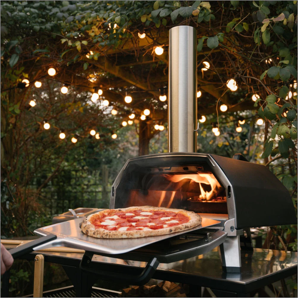 Ooni Karu 16 Inch Portable Wood and Charcoal Fired Outdoor Pizza Oven - Image 14