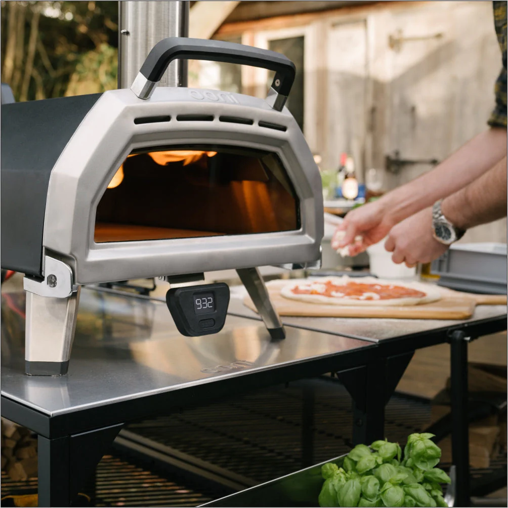 Ooni Karu 16 Inch Portable Wood and Charcoal Fired Outdoor Pizza Oven - Image 5