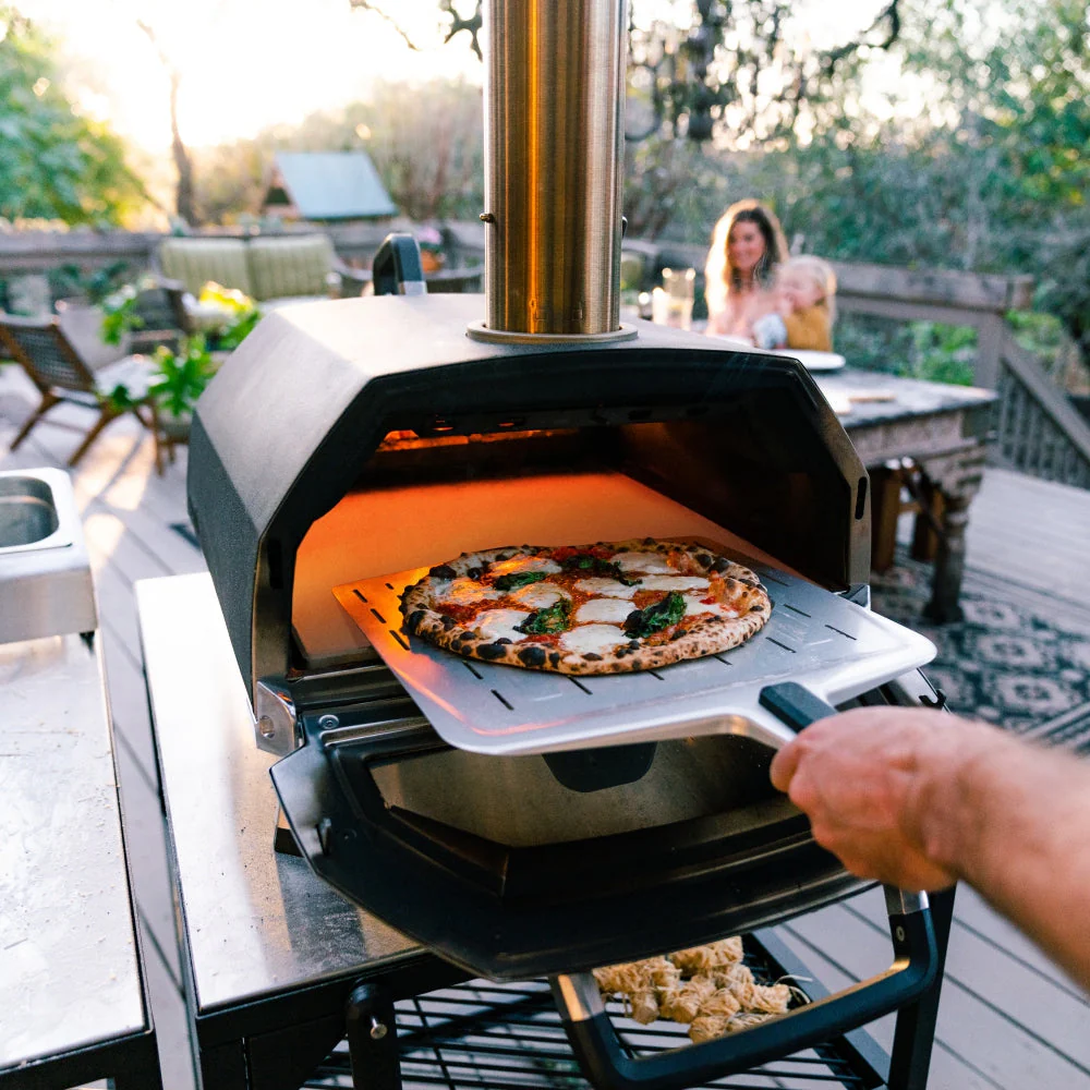 Ooni Karu 16 Inch Portable Wood and Charcoal Fired Outdoor Pizza Oven - Image 8