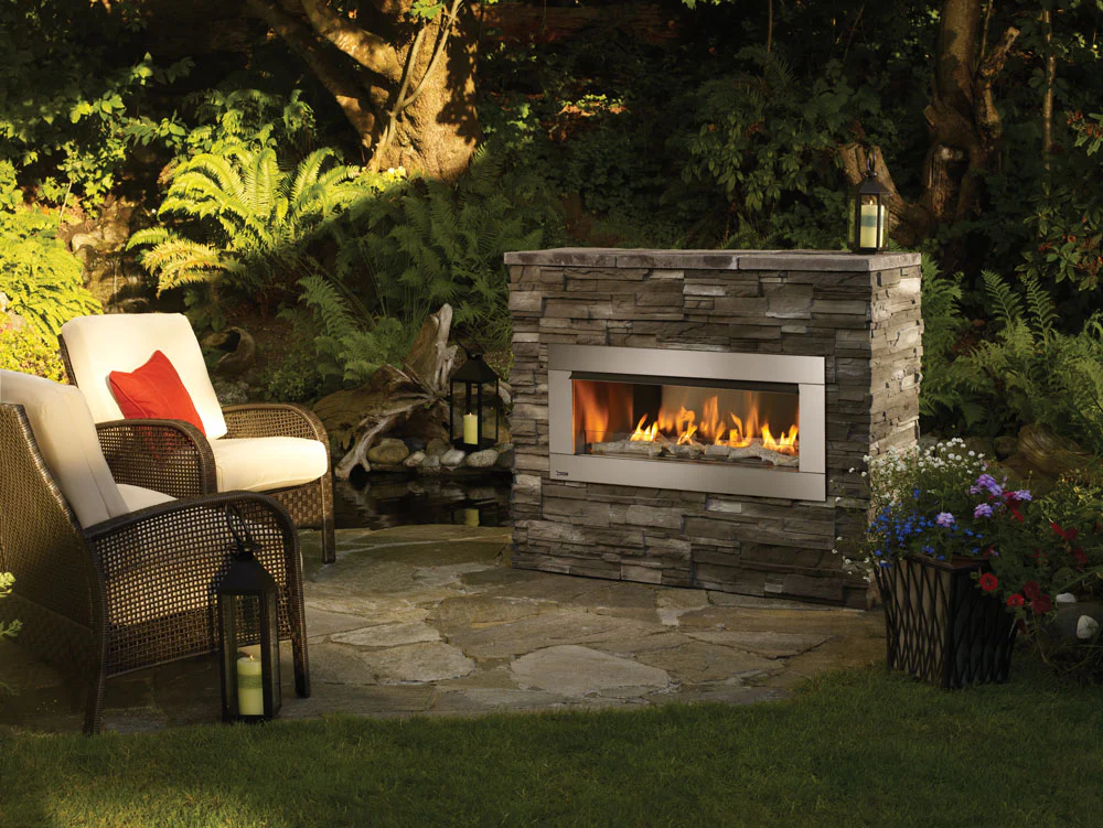 Regency GemFire HZO42 Medium Outdoor Gas Fireplace - Image 2