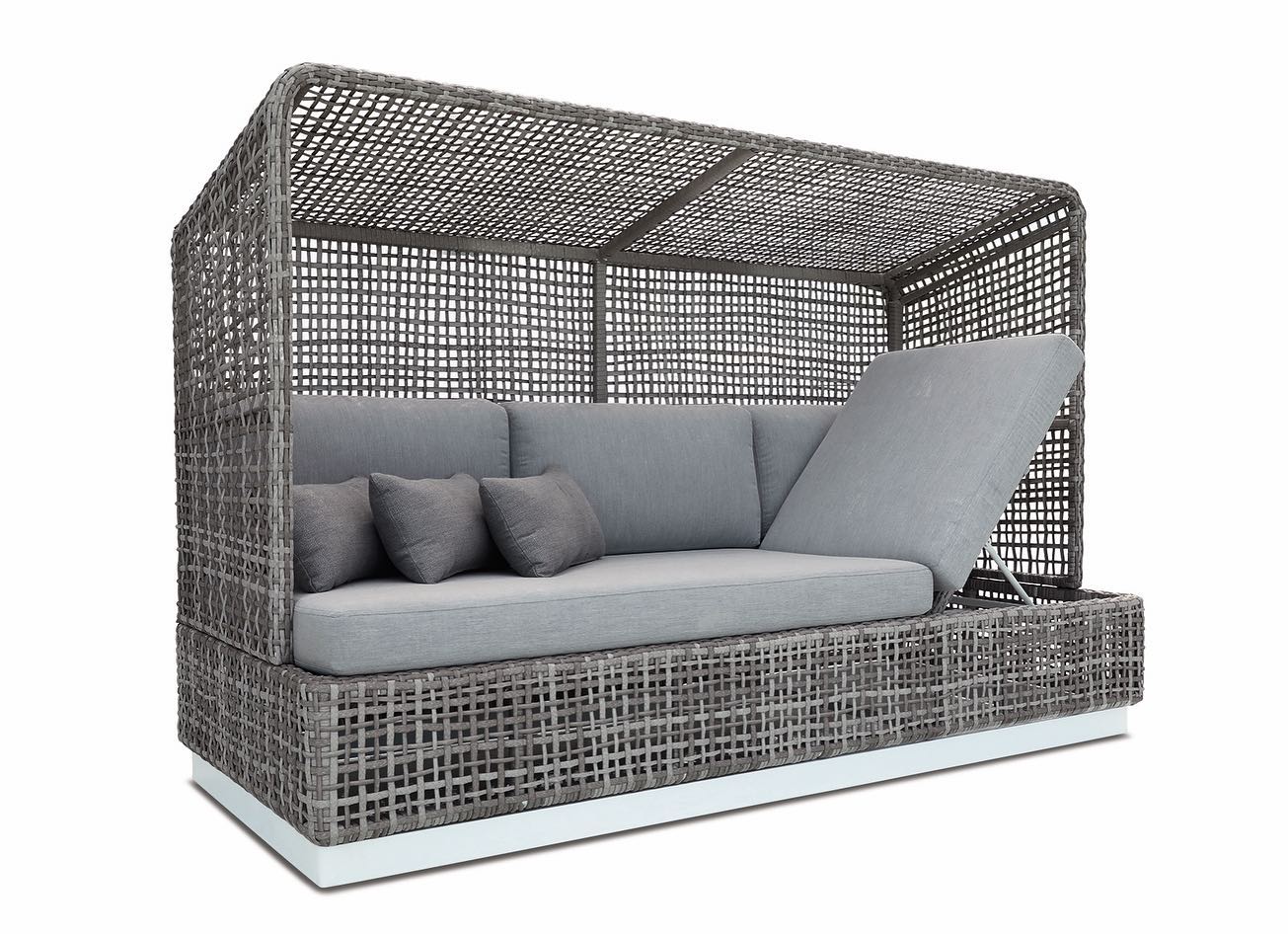 Shelta Atlanta Wicker Daybed
