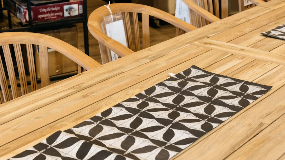 Shelta Segovia Teak 13 Piece Setting with Alzina Chairs - Image 3