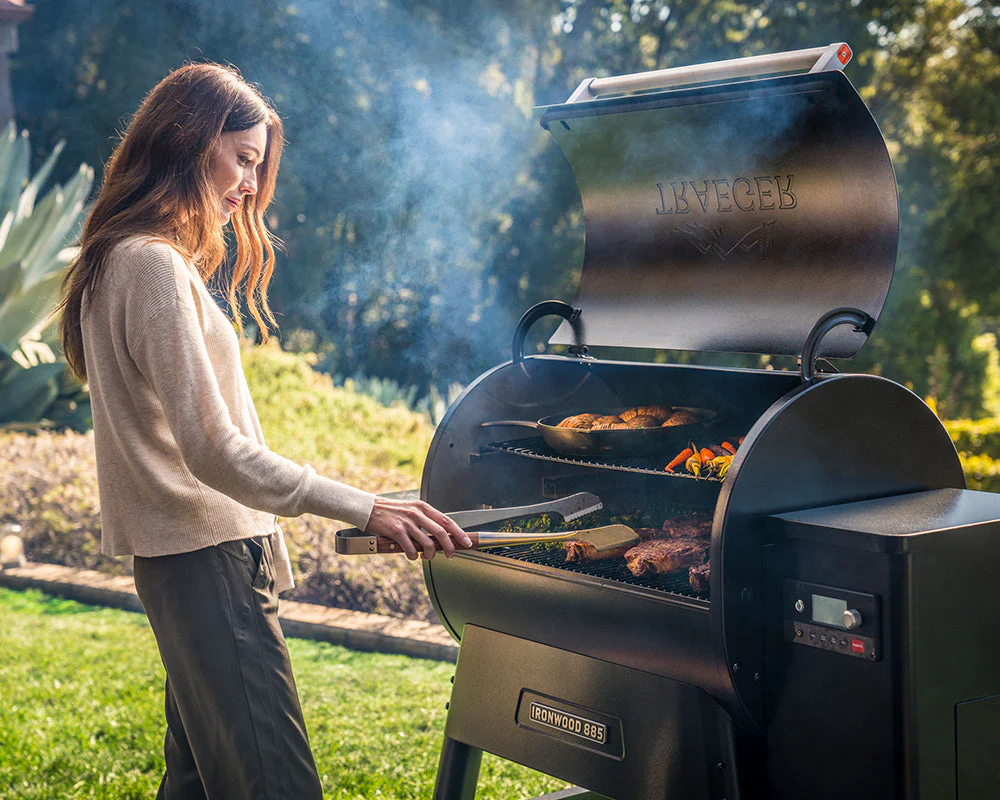Traeger Ironwood 885 Pellet Grill - Master of the Grill Bundle Deal - Image 11