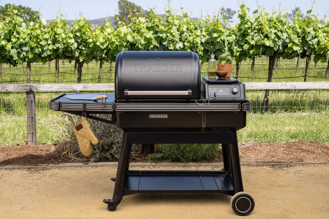 Traeger Ironwood Pellet Grill - TFB61RLGG - Image 14