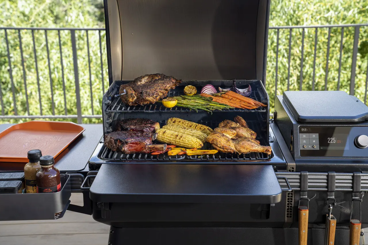 Traeger Ironwood Pellet Grill - TFB61RLGG - Image 19