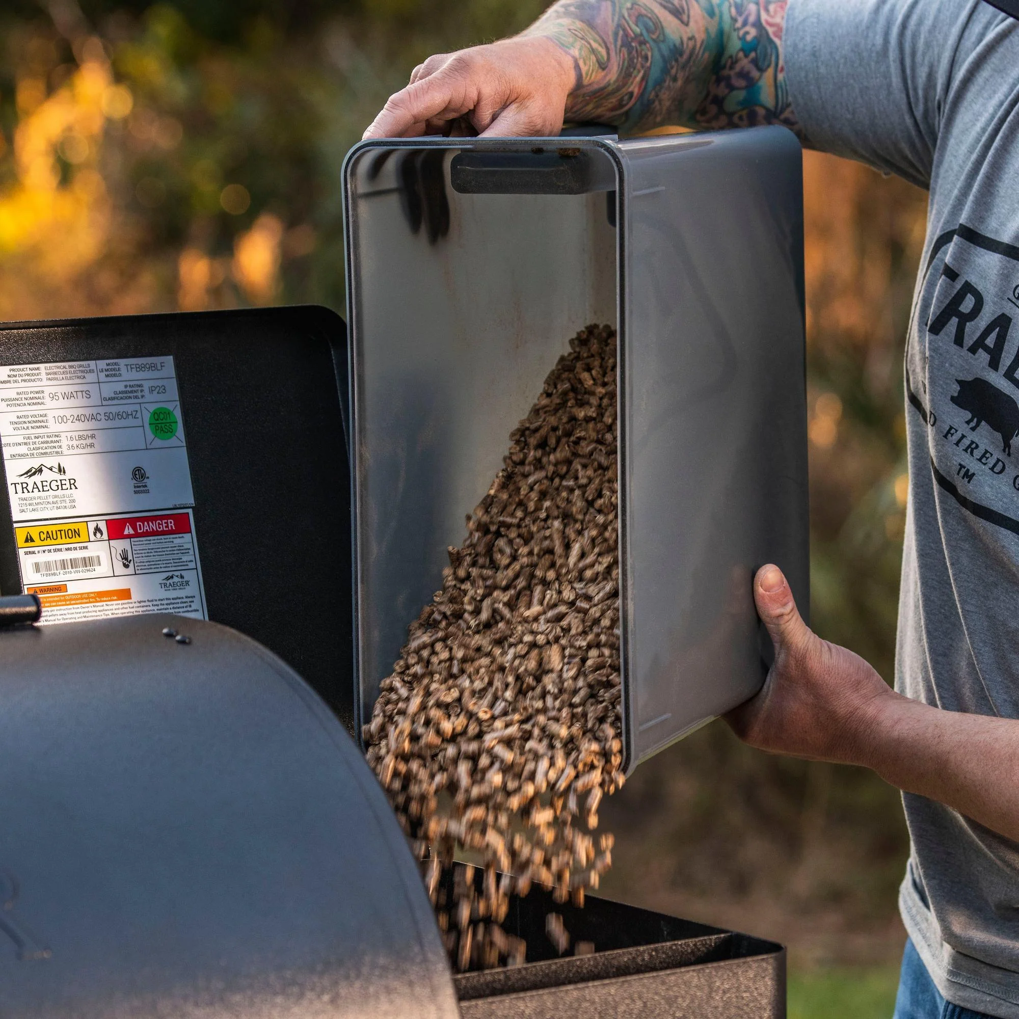 Traeger Staydry Pellet Bin, Lid and 9kg Pellets Bags Bundle - Image 13