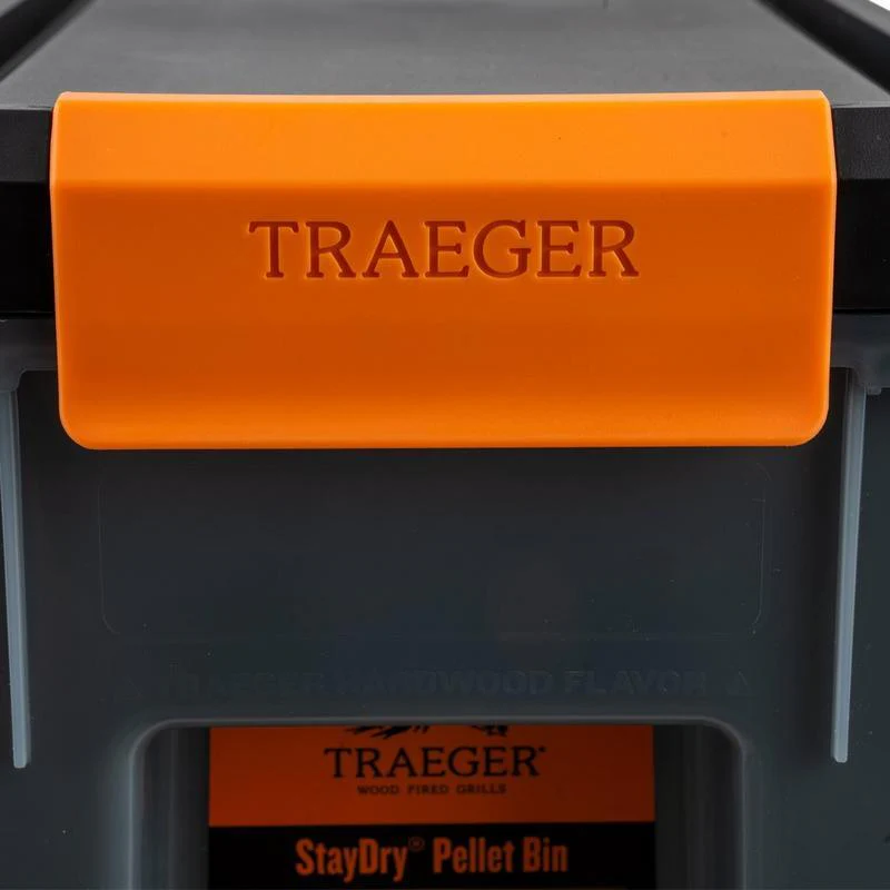 Traeger Staydry Pellet Bin, Lid and 9kg Pellets Bags Bundle - Image 8