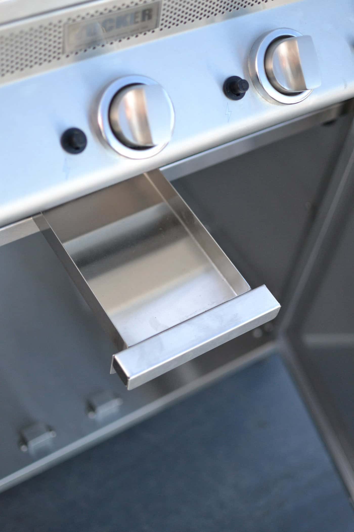 Tucker 3+1 GTR BBQ Built In with Hinged Lid - Image 16
