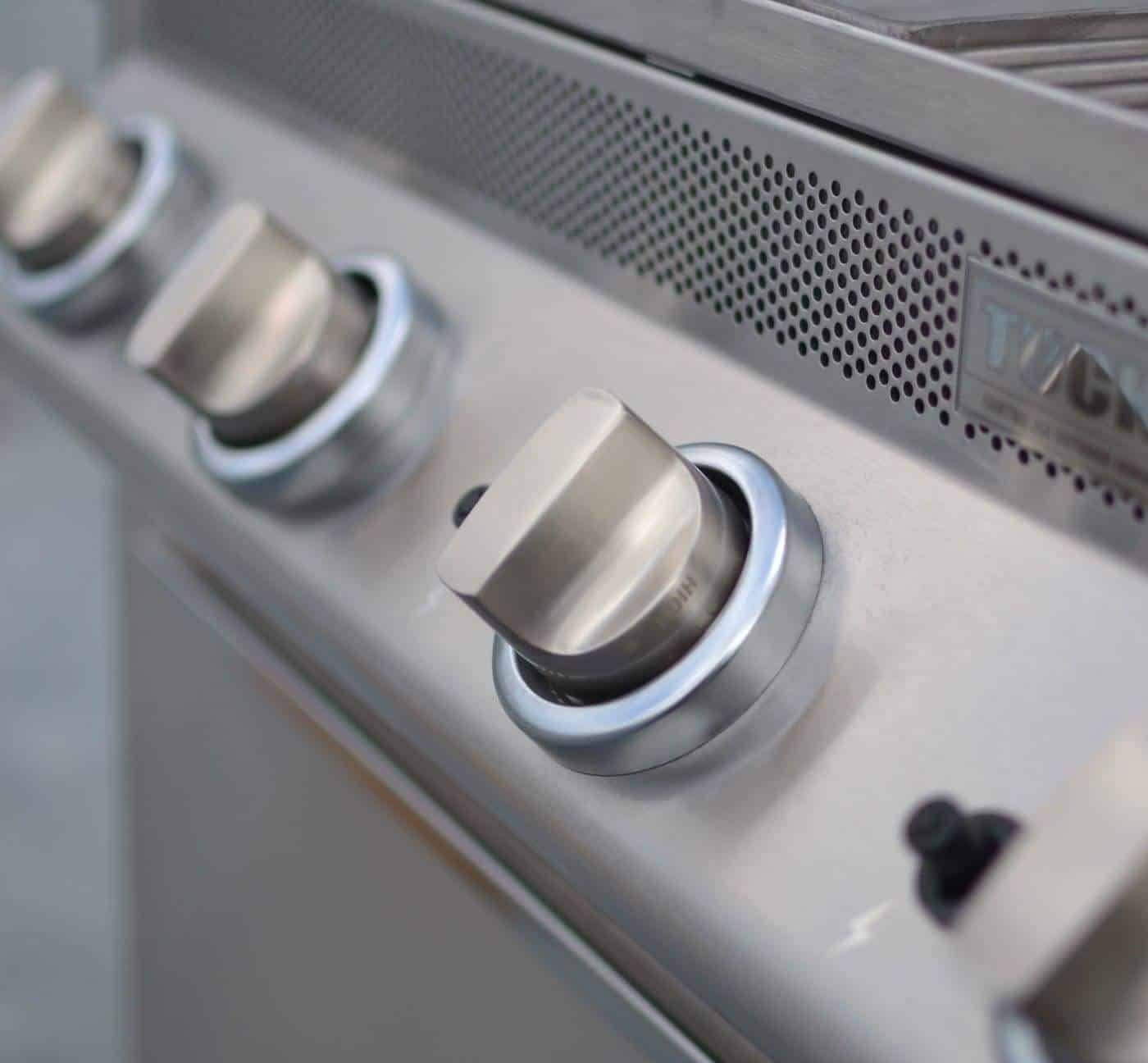 Tucker 5 Burner GTR BBQ Built In with Hinged Lid - Image 4