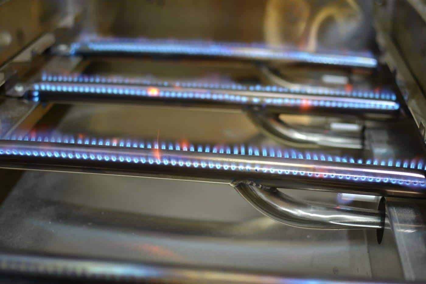 Tucker 5 Burner GTR BBQ Built In with Hinged Lid - Image 5