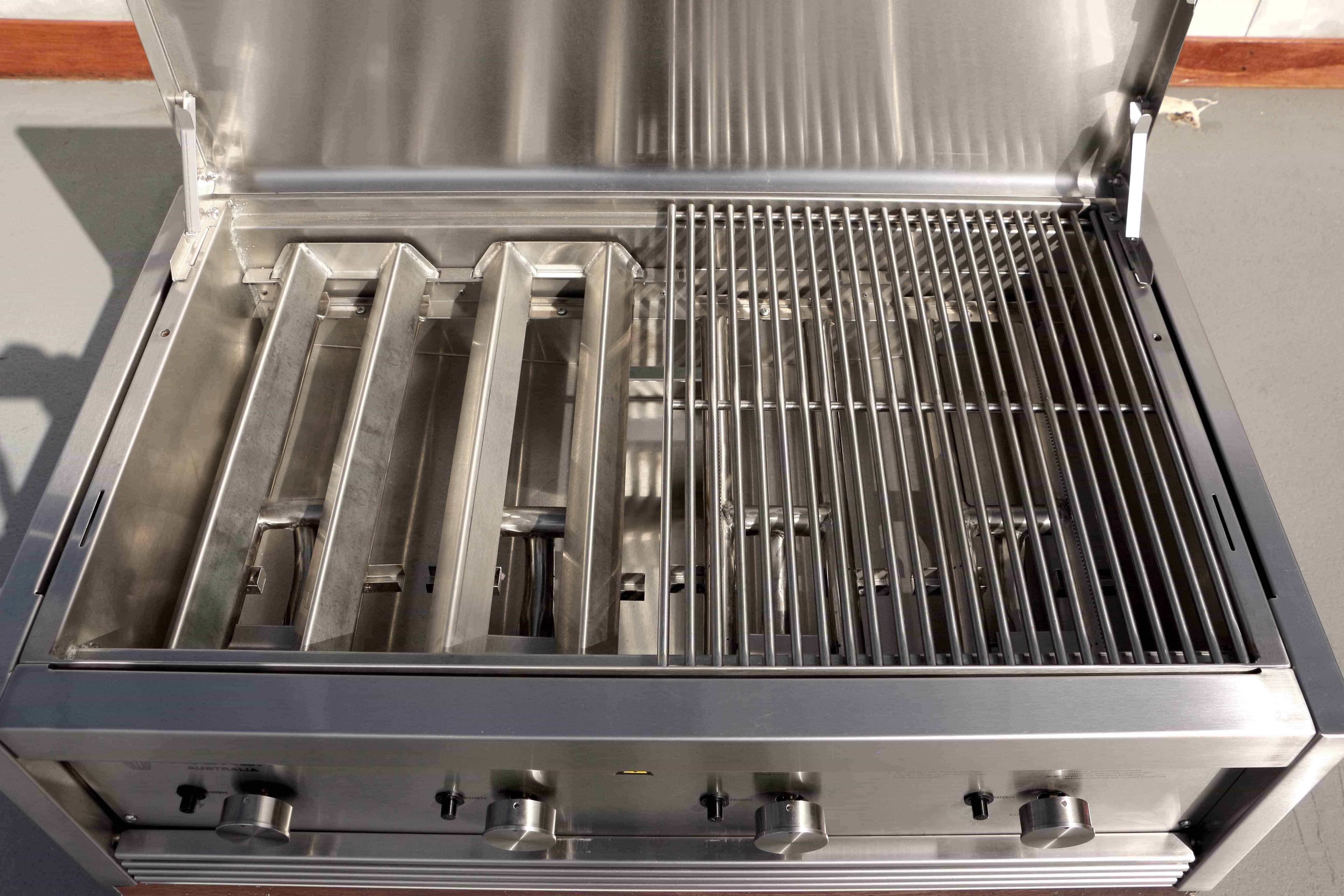 Tucker R Class V8 316 Marine Grade BBQ Built In - Image 9